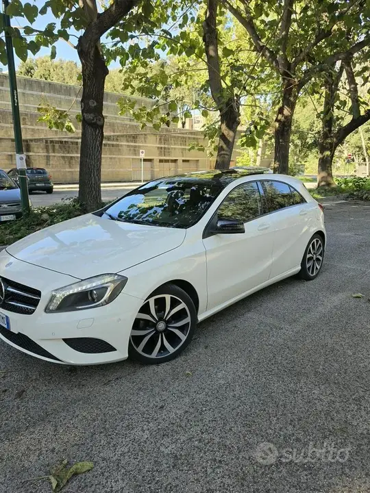 Mercedes-Benz A 180D 2015 photo 5