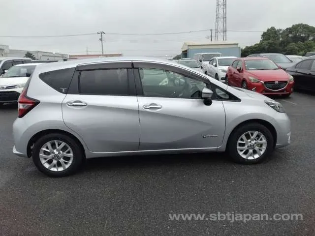 Nissan Note 2019 photo 5