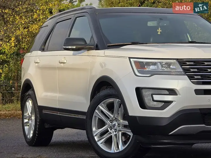 Ford Explorer 2017 photo 4