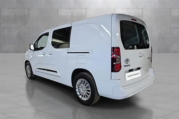 Toyota Proace City 2023 photo 3