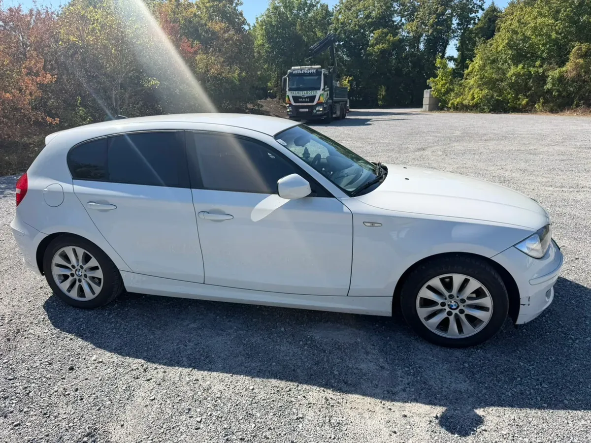 BMW 1 Series 2011 photo 3