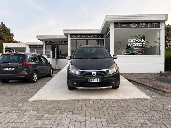 Dacia Duster 2011 photo 3