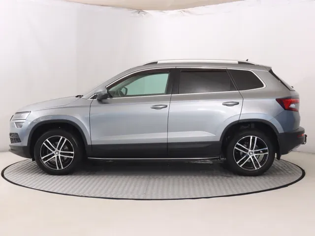 Skoda Karoq 2021 photo 2