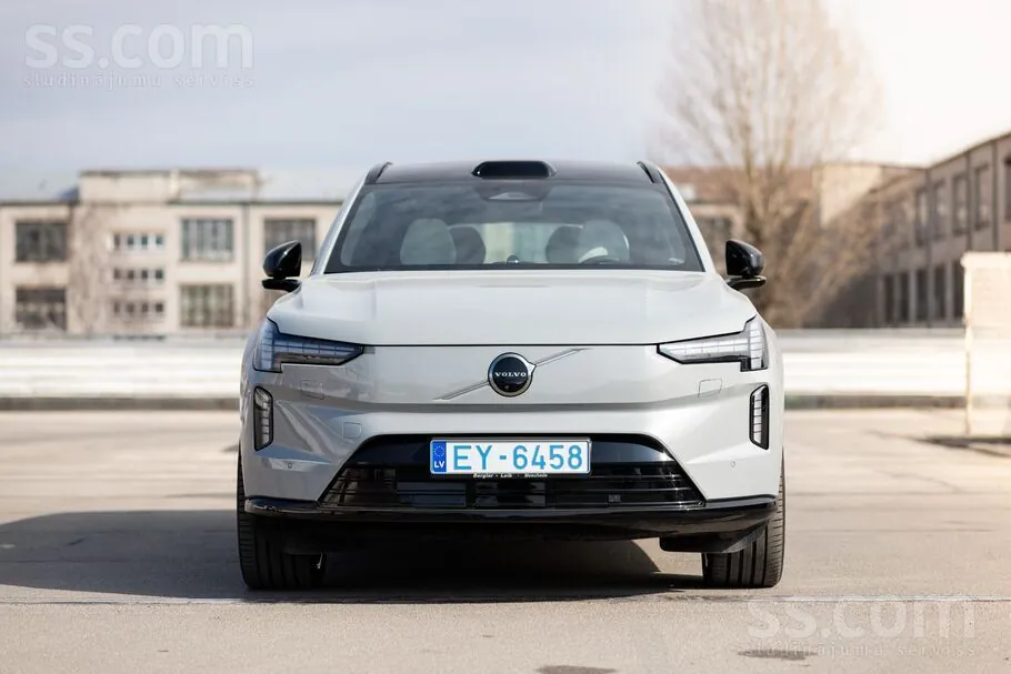Volvo Ex90 2025 photo 2