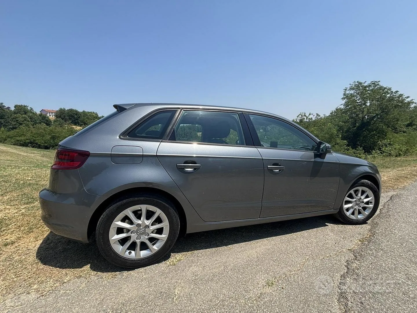 Audi A3 2015 photo 3