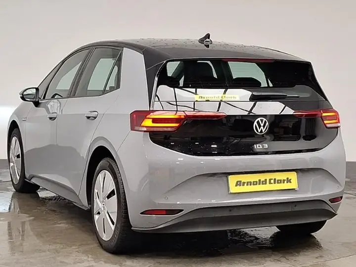 Volkswagen Id.3 2022 photo 2