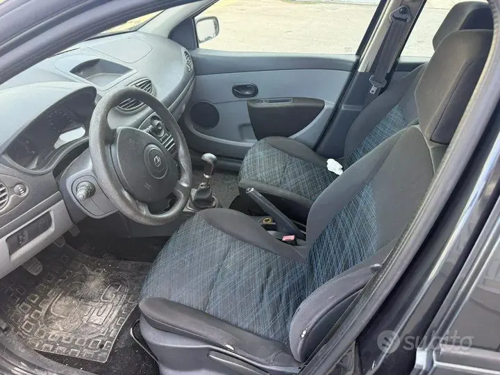 Renault Clio 2007 photo 5