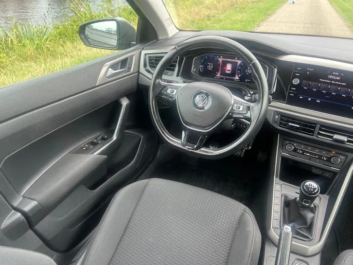 Volkswagen Polo 2021 photo 2