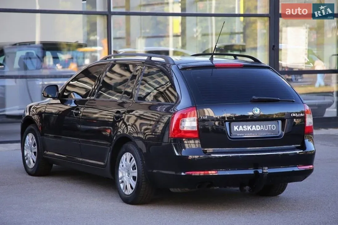 Skoda Octavia 2010 photo 4