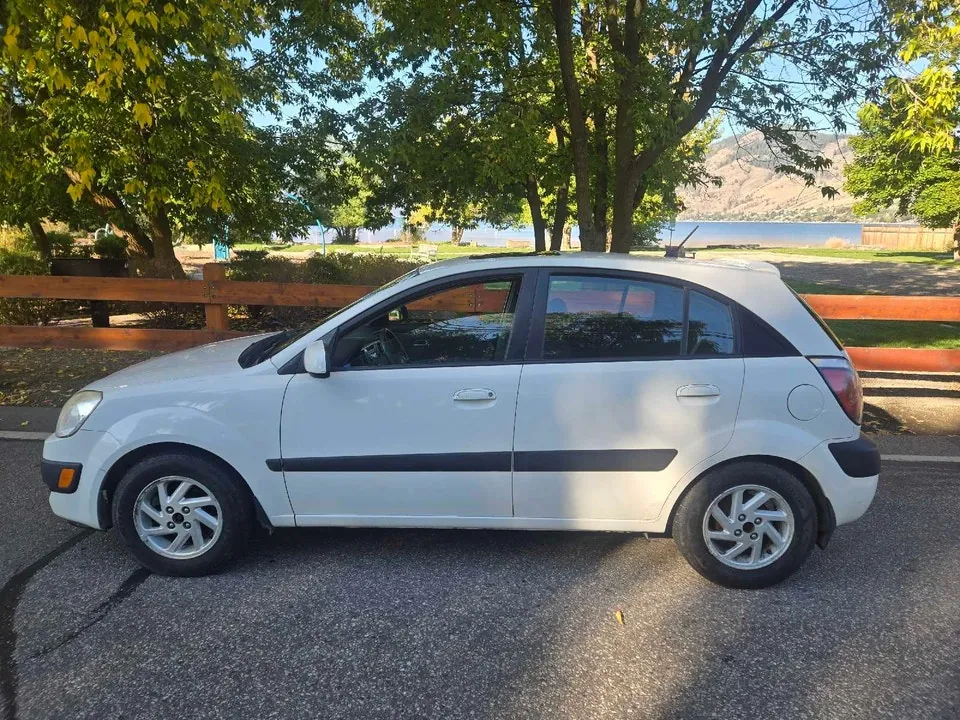Kia Rio5 2008 photo 2