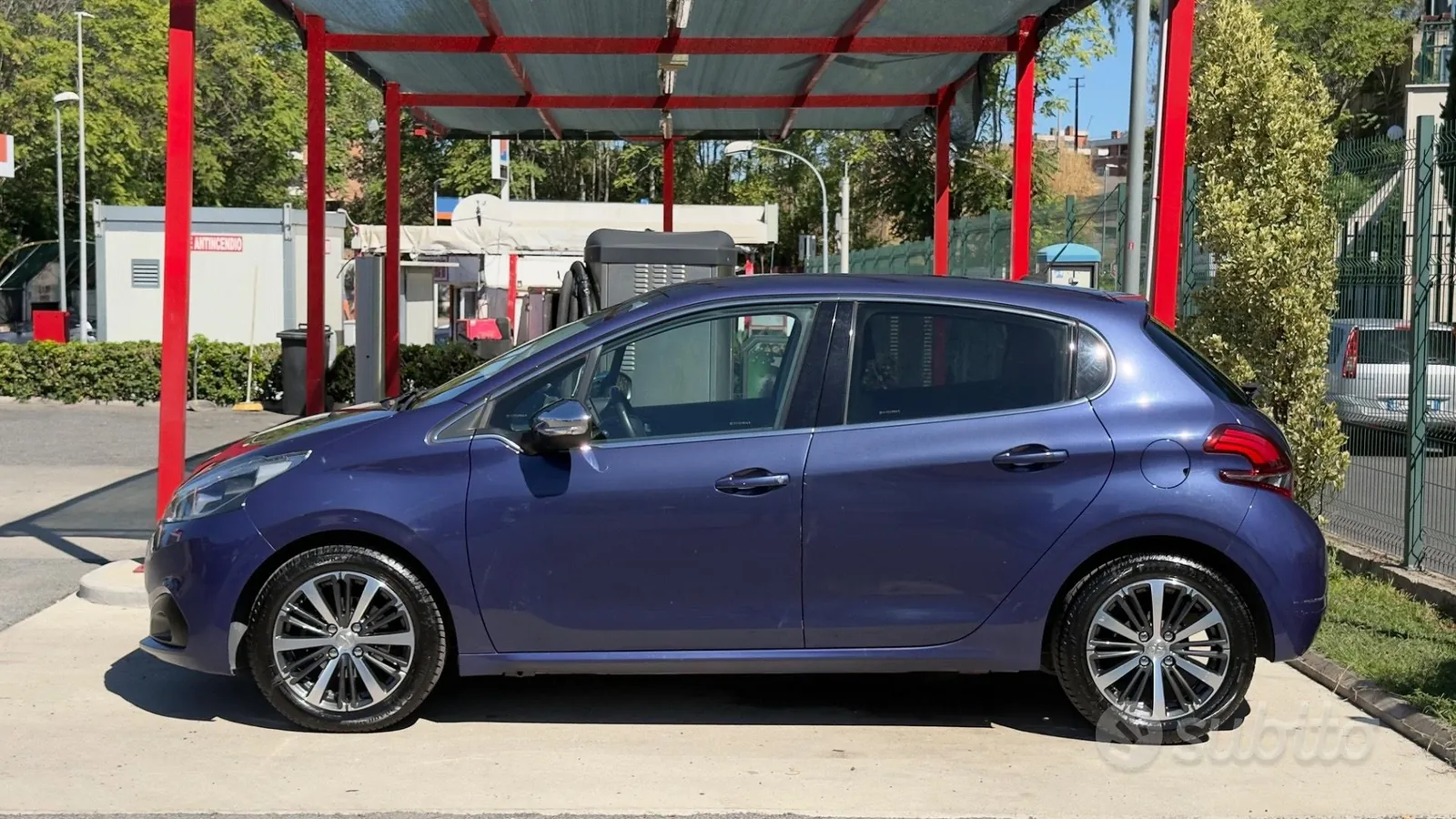Peugeot 208 2016 photo 3