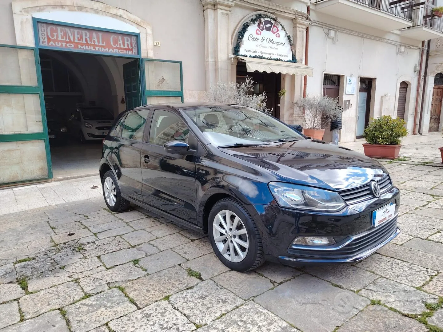 Volkswagen Polo 2015 photo 2