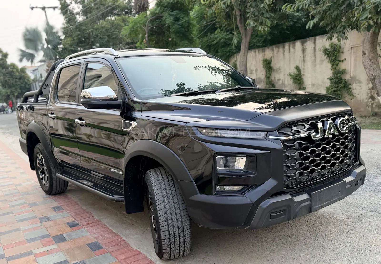 JAC T9