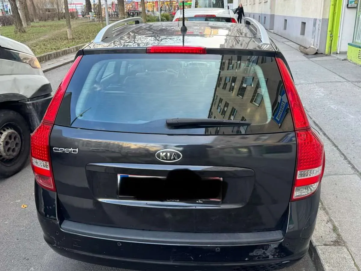 Kia Ceed 2012 photo 3