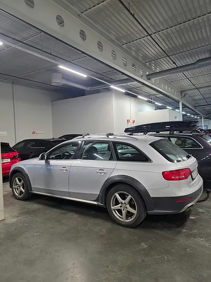 Audi A4 Allroad 2011 photo 4