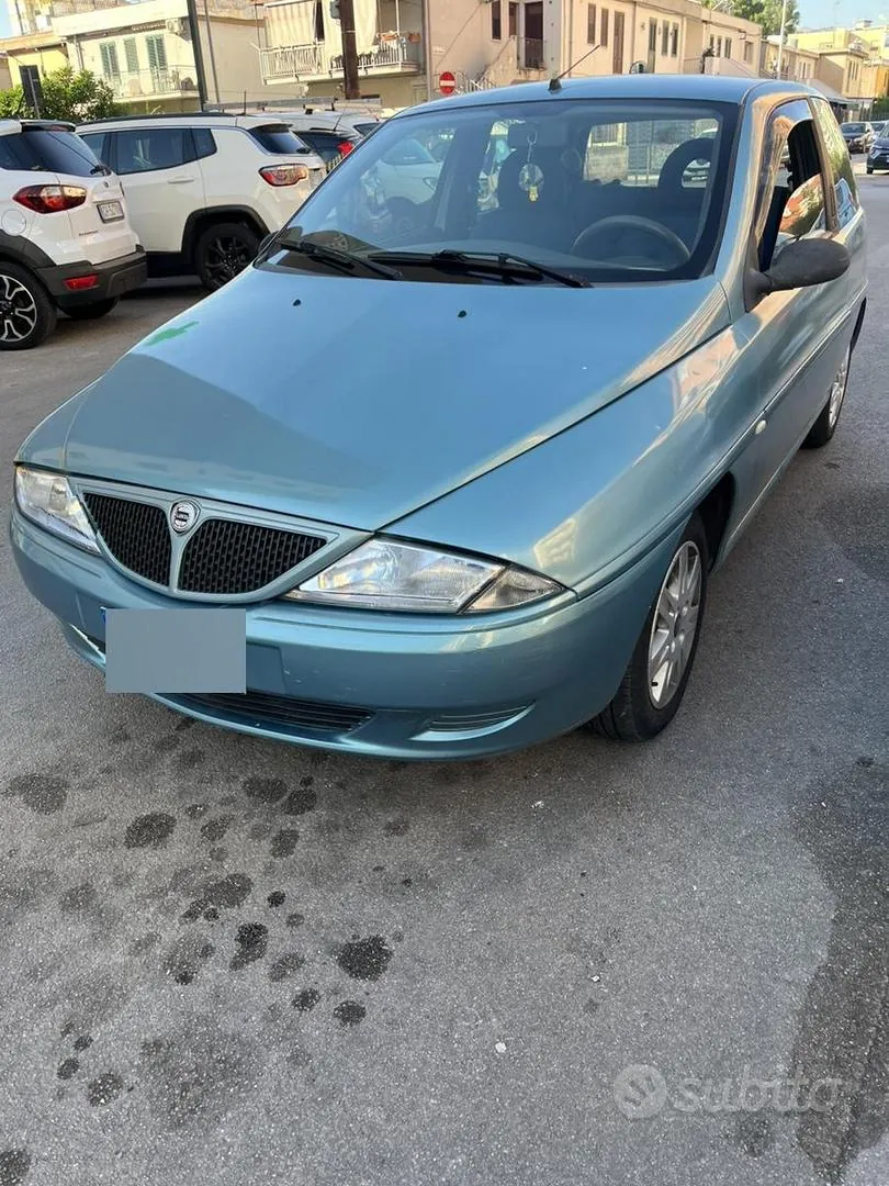 Lancia Y