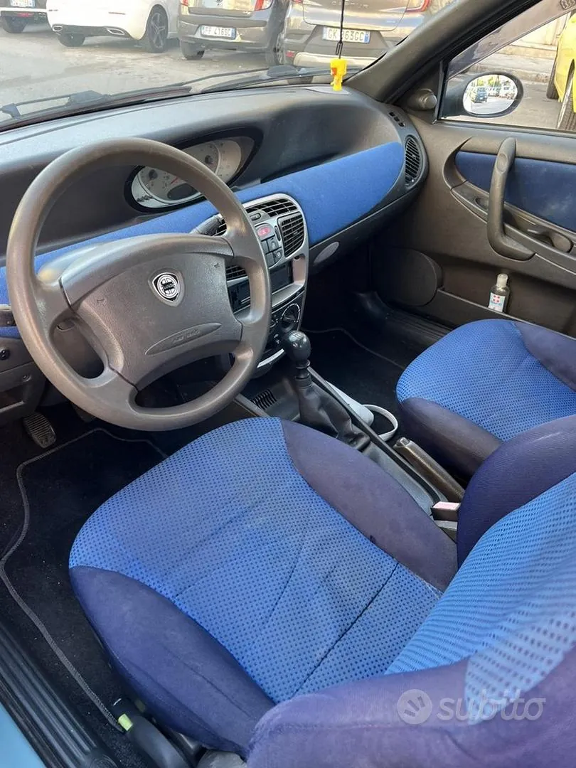 Lancia Y 2002 photo 3
