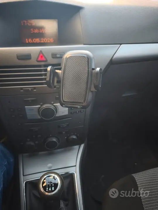 Opel Astra 2006 photo 2