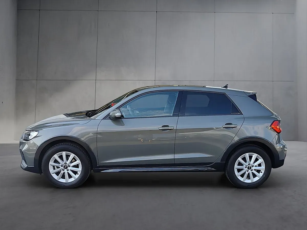 Audi A1 2025 photo 3