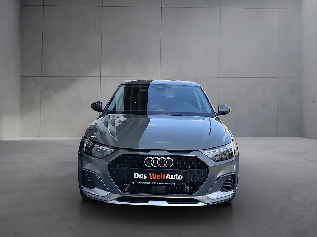 Audi A1 2025 photo 2
