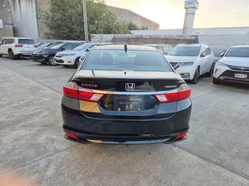Honda Grace 2015 photo 5