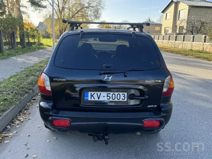 Hyundai Santa Fe 2004 photo 4