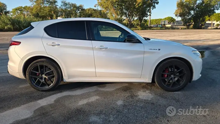 Alfa Romeo Stelvio 2021 photo 2