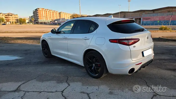 Alfa Romeo Stelvio 2021 photo 3