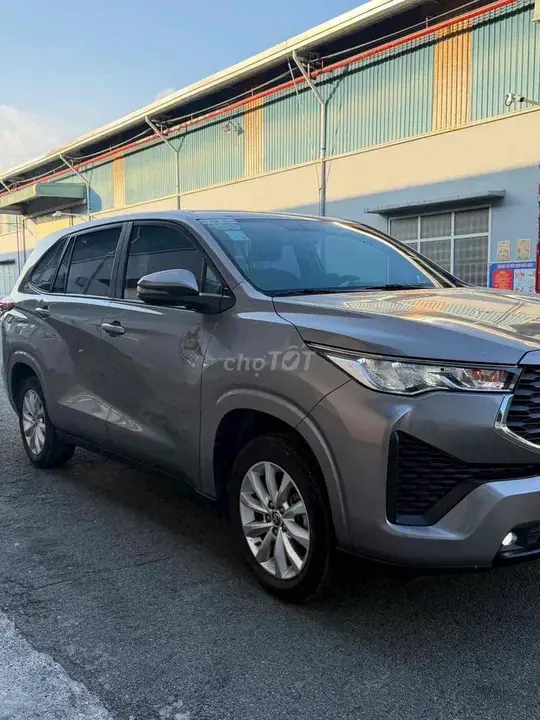 Toyota Innova Cross 2024 photo 2