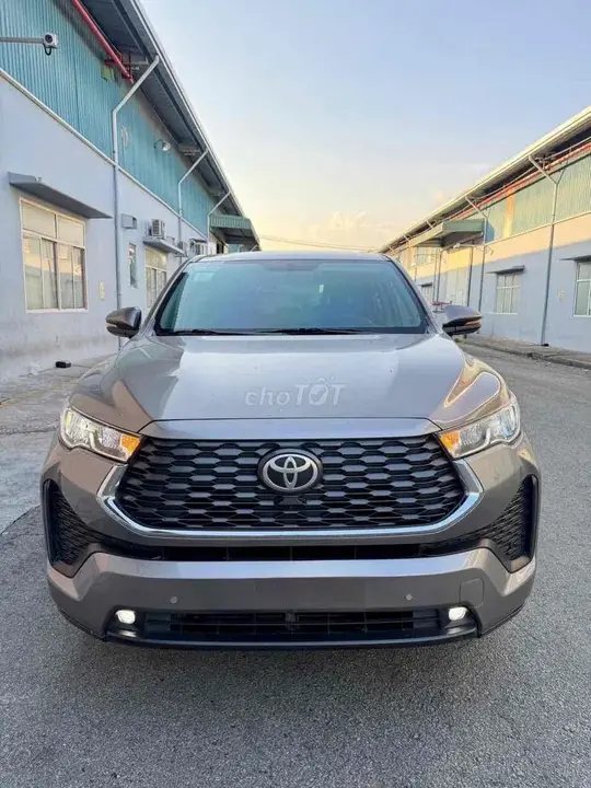 Toyota Innova Cross