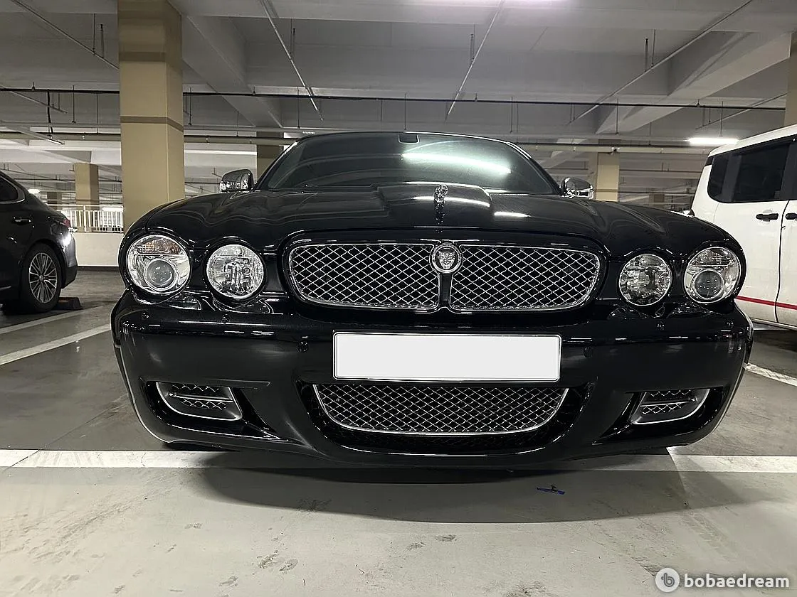 Jaguar Xjr