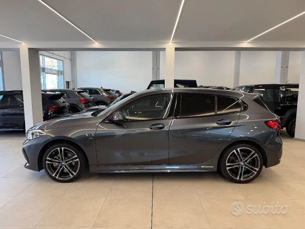 BMW 1 Series 2021 photo 2