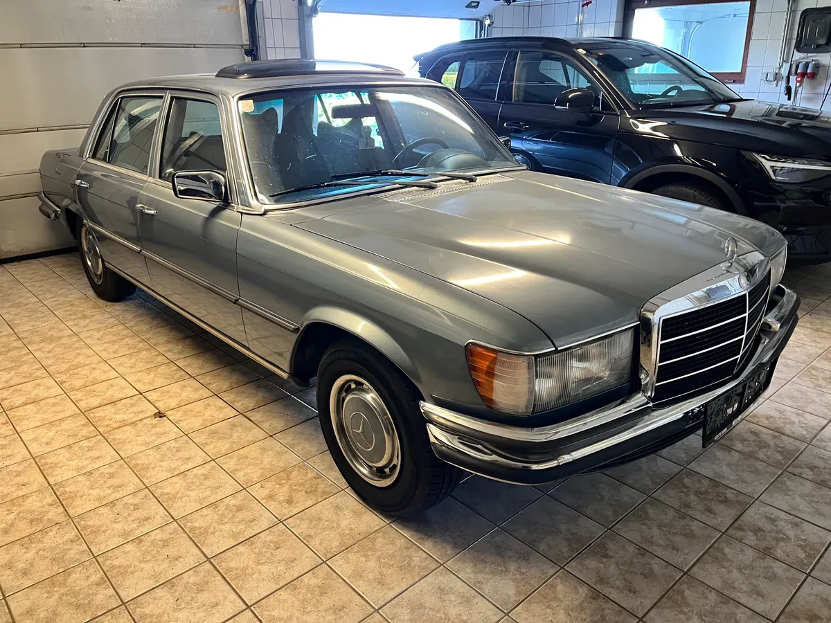 Mercedes-Benz S-Class 1976 photo 3