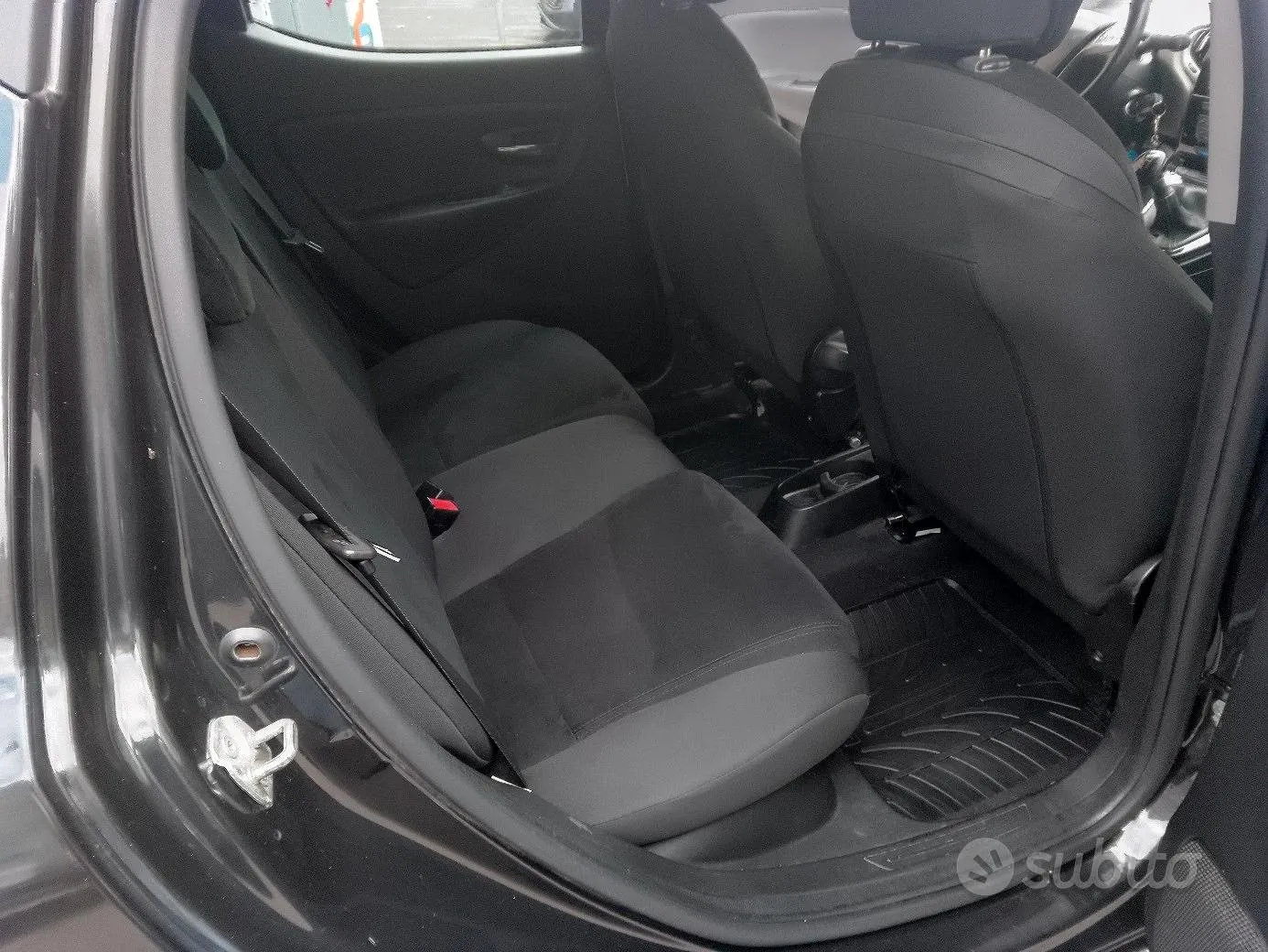 Lancia Ypsilon 2011 photo 5