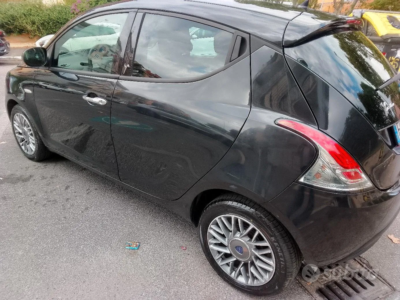 Lancia Ypsilon 2011 photo 2