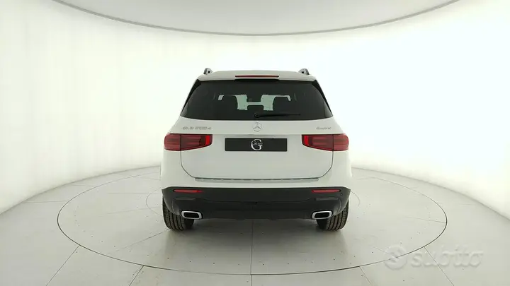 Mercedes-Benz Glb 2026 photo 4