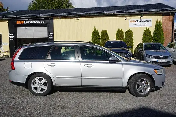 Volvo V50 2008 photo 2