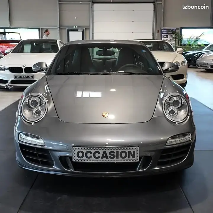 Porsche 911 2011 photo 2