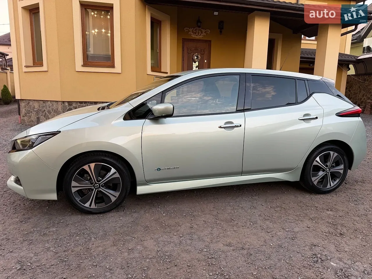 Nissan Leaf 2019 photo 4
