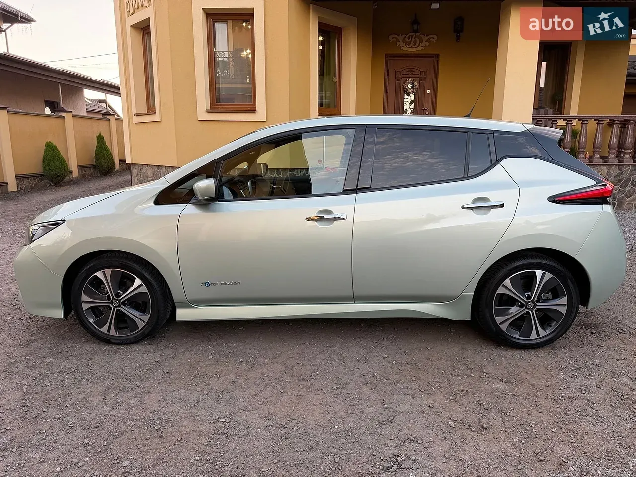 Nissan Leaf 2019 photo 5