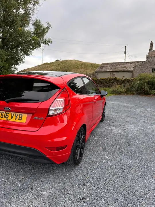 Ford Fiesta 2016 photo 3