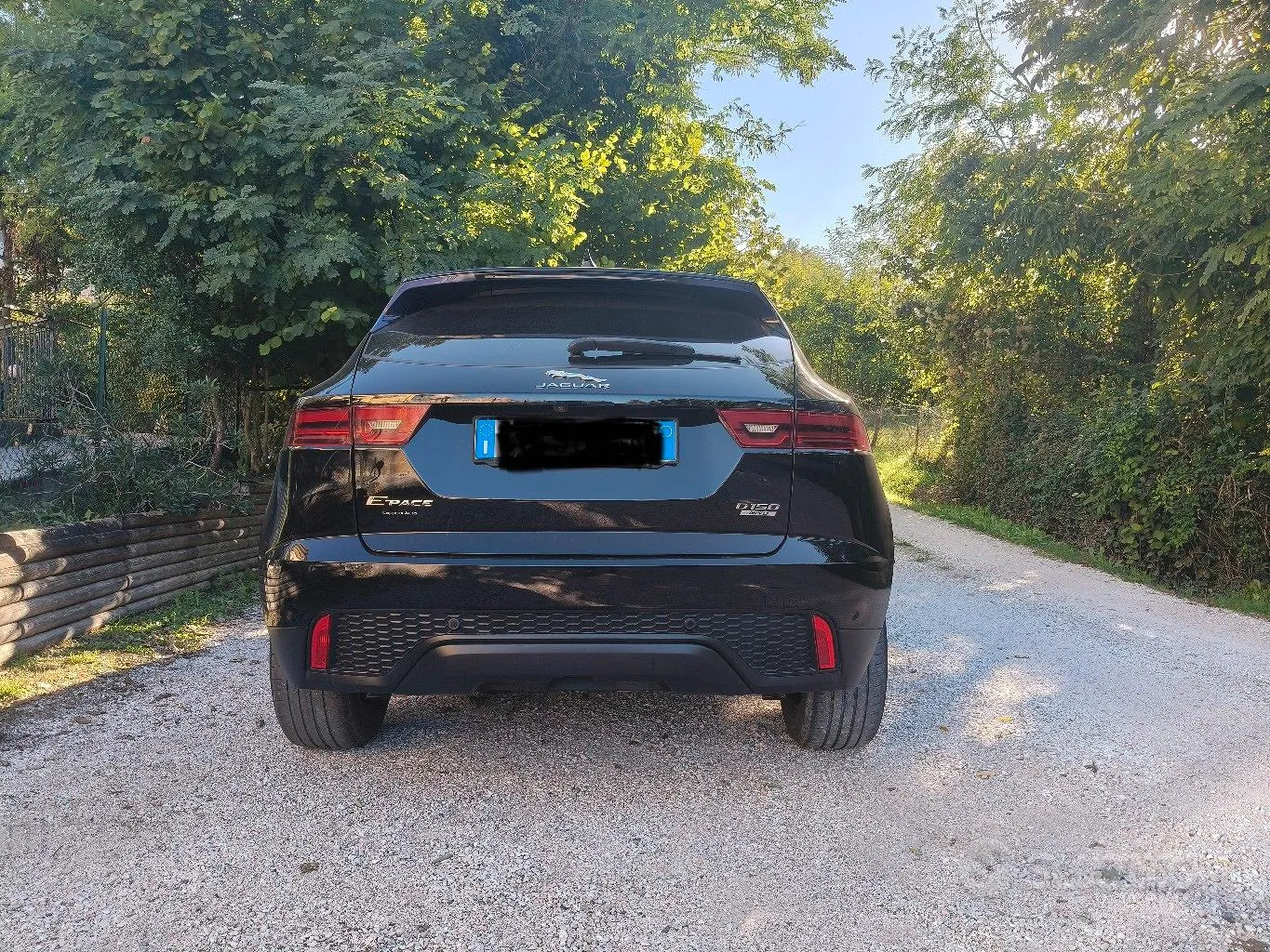 Jaguar E-Pace 2018 photo 3