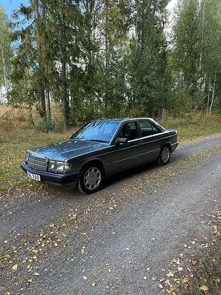 Mercedes-Benz 190 E 1990 photo 4