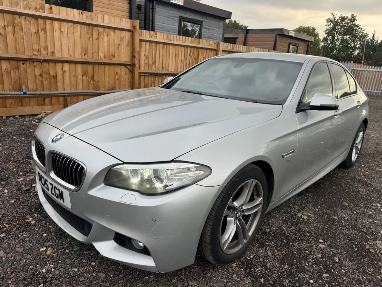 BMW 5 Series 2015 photo 5