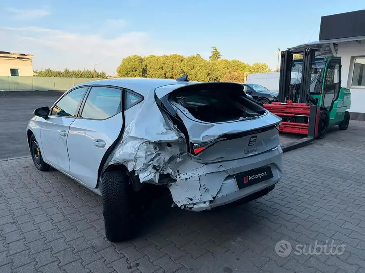 Seat Leon 2025 photo 4