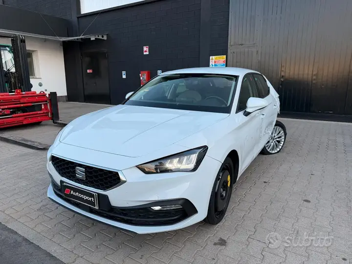 Seat Leon 2025 photo 2