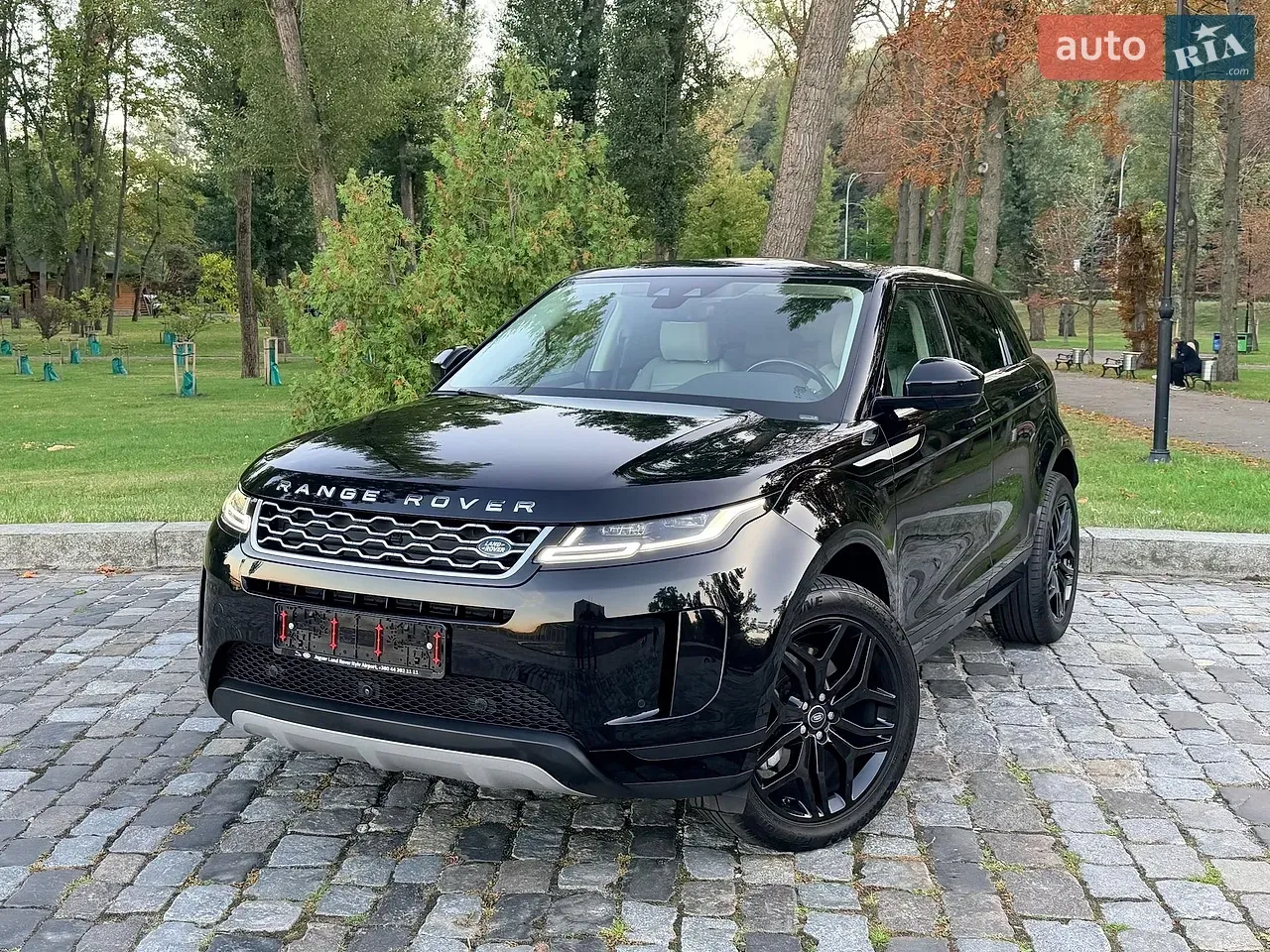 Land Rover Range Rover Evoque 2019 photo 2