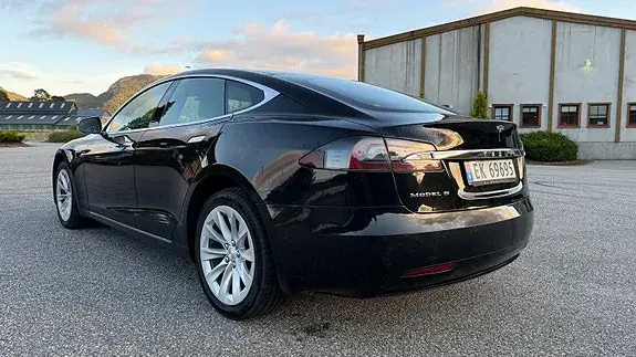 Tesla Model S 2018 photo 4