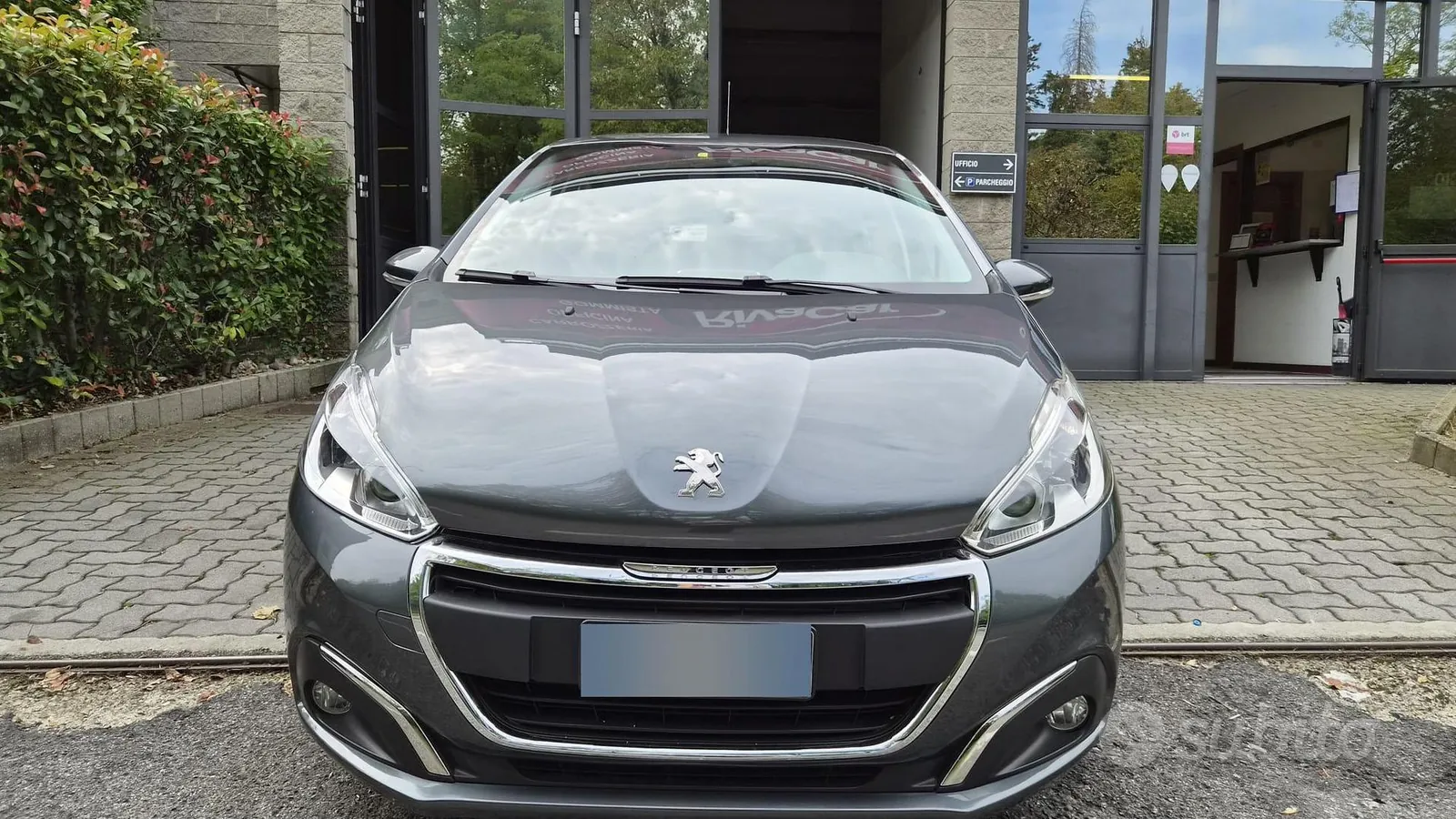 Peugeot 208 2016 photo 2