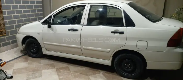 Suzuki Liana